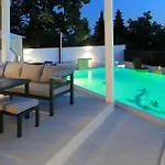 Awesome In Сasa de vacaciones Starigrad Paklenica