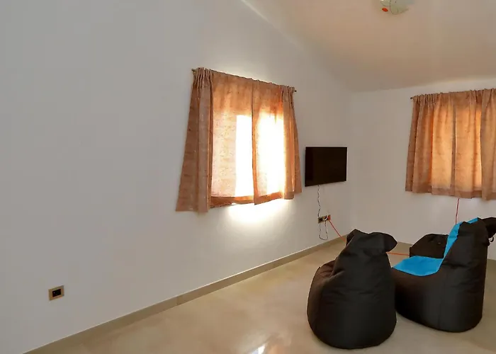 Σπίτι διακοπών Awesome In Starigrad Paklenica