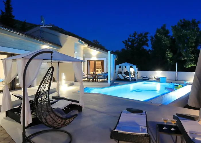 Awesome In Σπίτι διακοπών Starigrad Paklenica